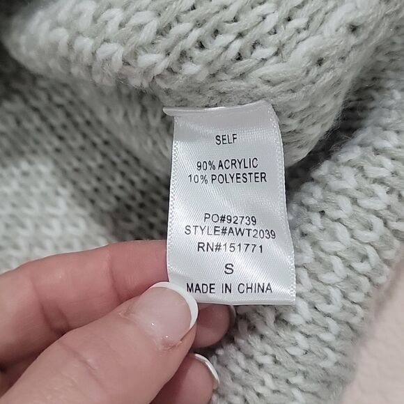 Gilli Cable Knit Blue Gray Color Block Animal Print Oversized Sweater Size Small - Picture 9 of 11